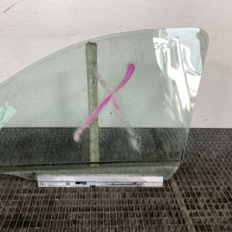 Vitre avant droit OPEL COMBO C Photo n°4