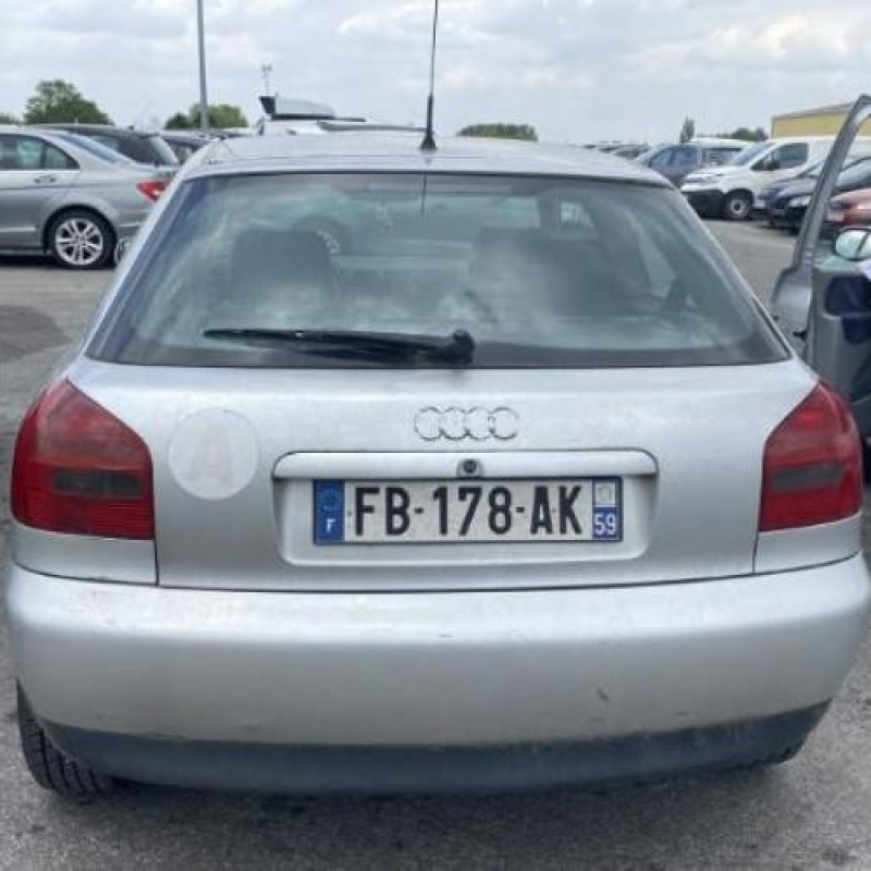 Feu arriere principal droit (feux) AUDI A3 1 Photo n°10