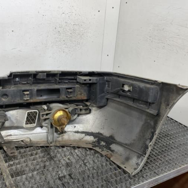 Pare choc avant VOLVO S 40 1 Photo n°4