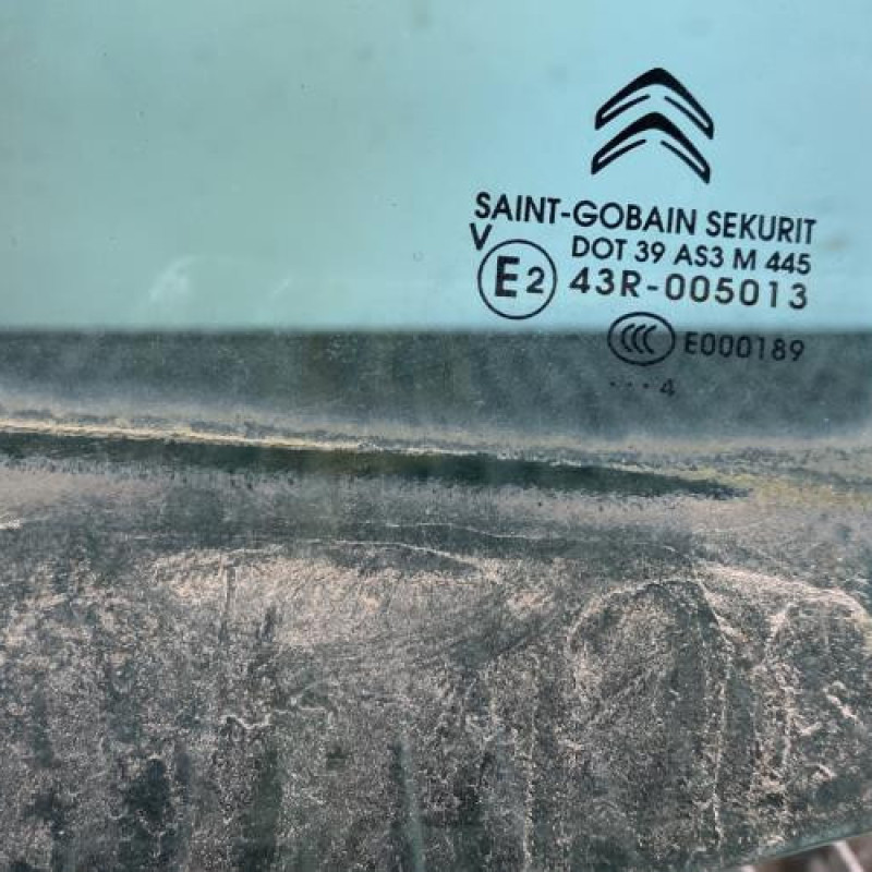 Vitre arriere droit CITROEN DS5 Photo n°5