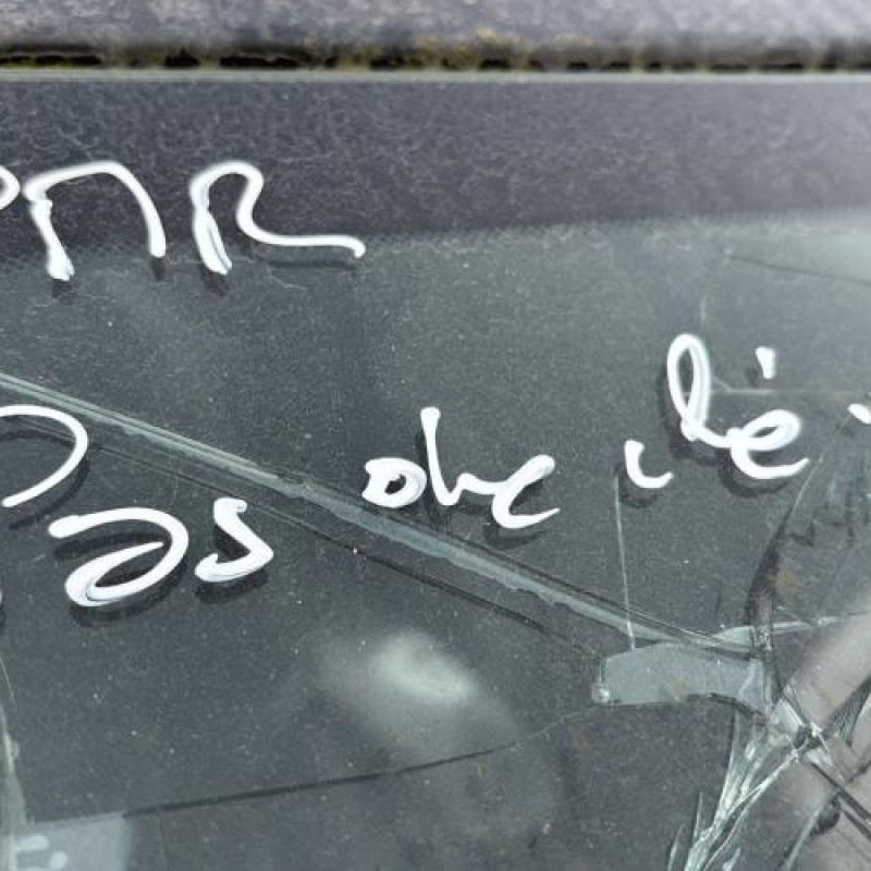 Moteur essuie glace arriere CITROEN DS3 Photo n°15