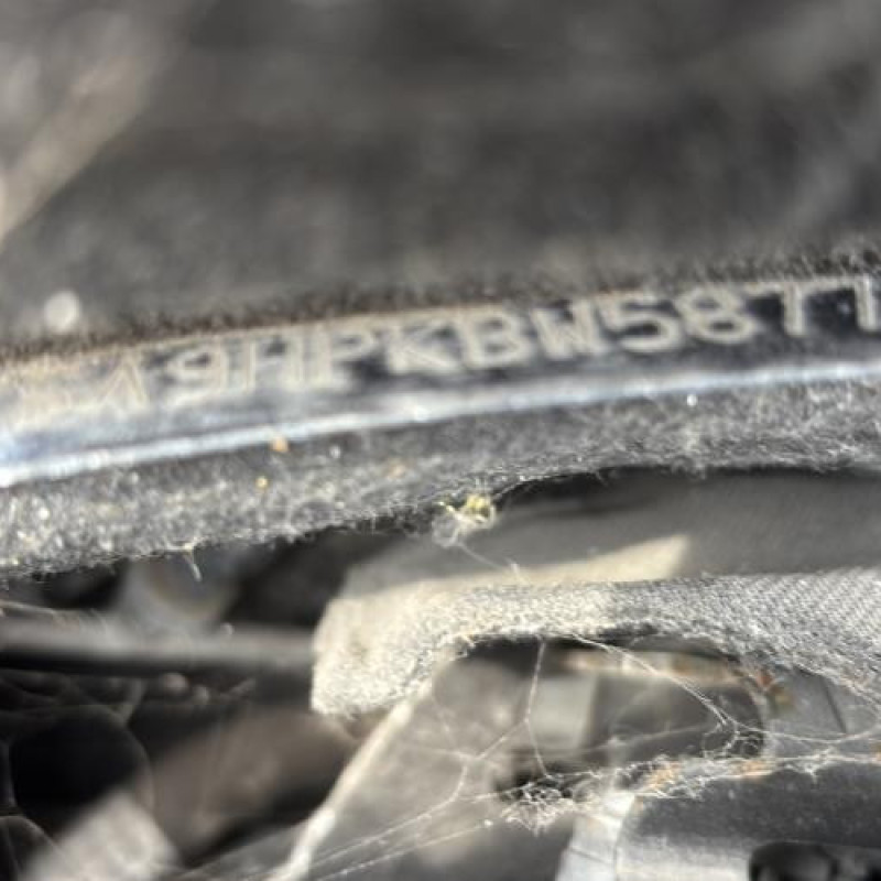 Moteur essuie glace arriere CITROEN DS3 Photo n°17