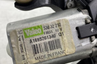 Moteur essuie glace arriere MERCEDES CLASSE A 169