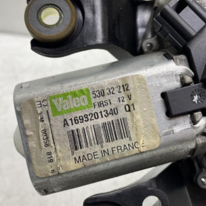 Moteur essuie glace arriere MERCEDES CLASSE A 169 Photo n°3