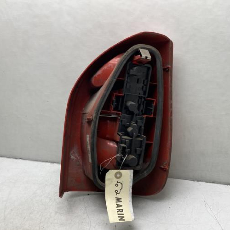 Feu arriere principal gauche (feux) CITROEN XSARA PICASSO Photo n°3