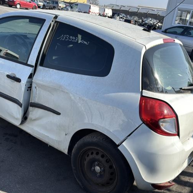 Moteur RENAULT CLIO 3 Photo n°8