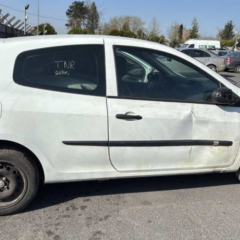 Moteur RENAULT CLIO 3 Photo n°10