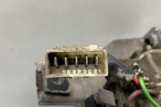 Moteur essuie glace avant PEUGEOT 205