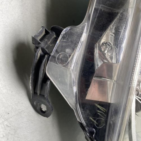 Optique avant principal gauche (feux)(phare) PEUGEOT 208 1