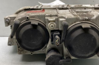 Optique avant principal droit (feux)(phare) VOLVO V 40 1