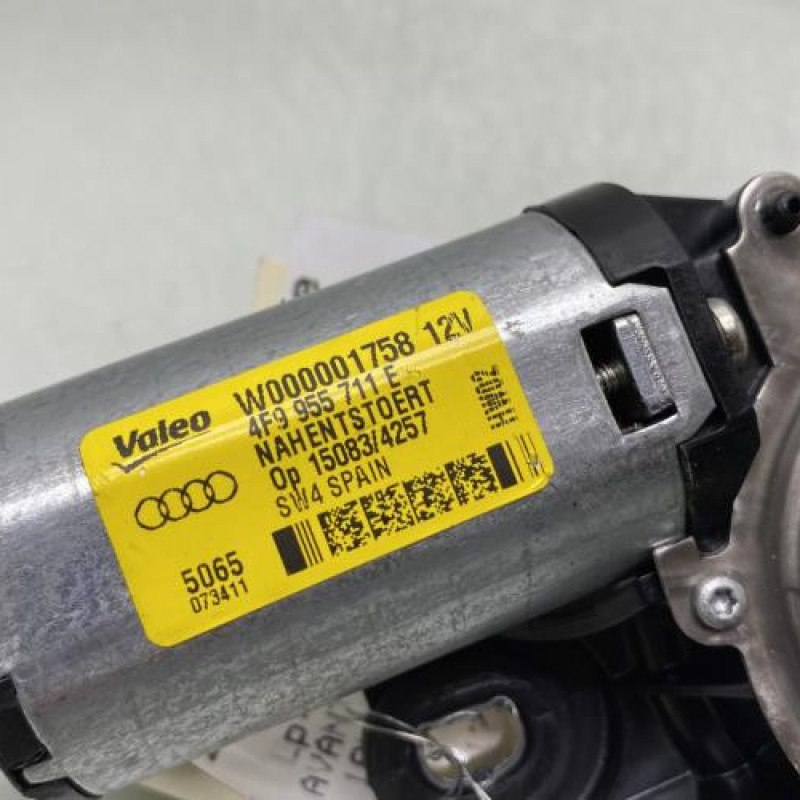 Moteur essuie glace arriere AUDI A4 3 Photo n°4