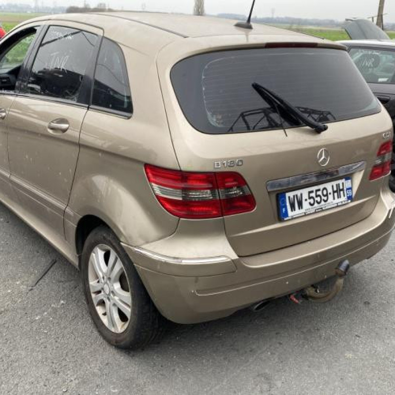 Aile avant droit MERCEDES CLASSE B 245 Photo n°9