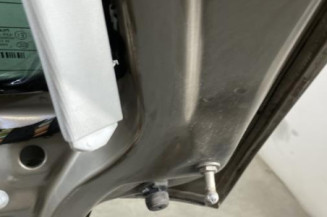 Malle/Hayon arriere MERCEDES CLASSE B 245