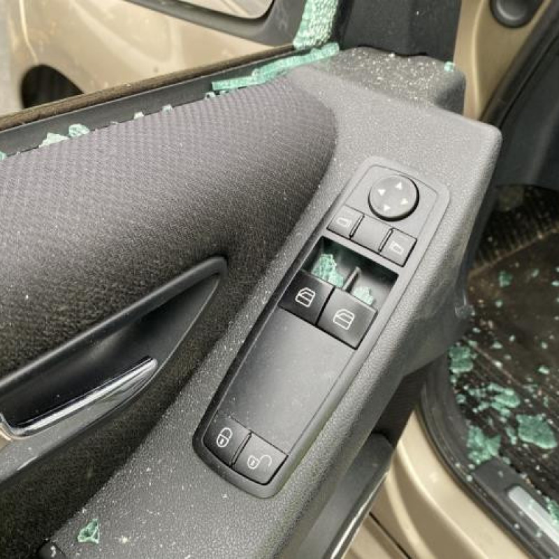 Porte arriere droit MERCEDES CLASSE B 245 Photo n°16