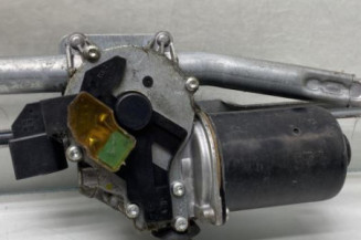 Moteur essuie glace avant MERCEDES CLASSE B 245