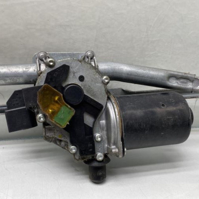 Moteur essuie glace avant MERCEDES CLASSE B 245 Photo n°6