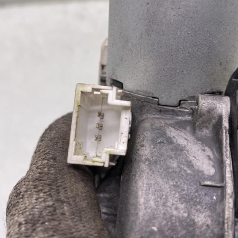 Moteur essuie glace arriere RENAULT TRAFIC 2 Photo n°3