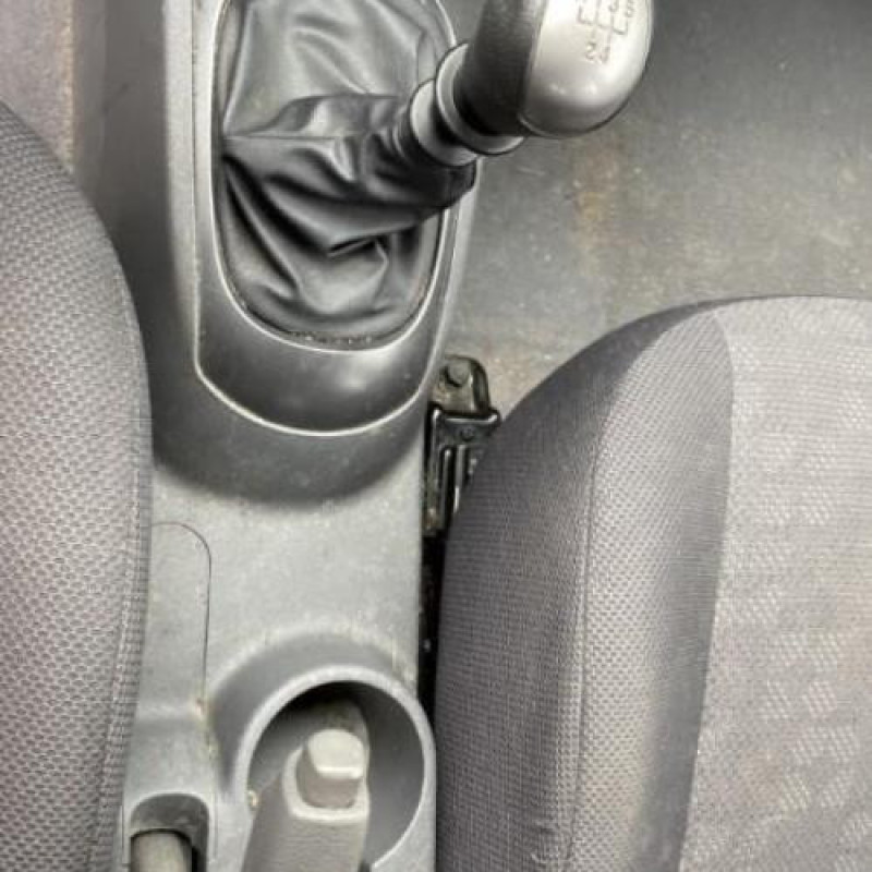 Vase de lave glace KIA RIO 2 Photo n°20