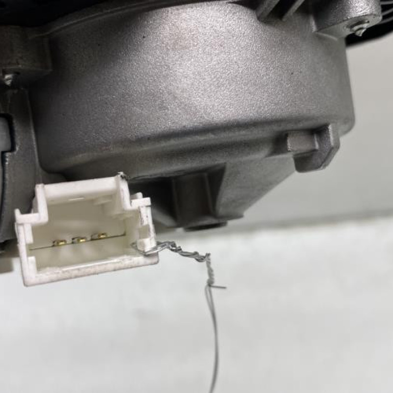 Moteur essuie glace arriere RENAULT LAGUNA 2 Photo n°4