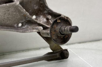 Moteur essuie glace avant RENAULT LAGUNA 2