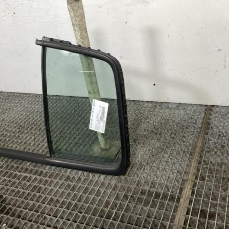 Custode arriere gauche (porte) RENAULT CLIO 2 Photo n°2