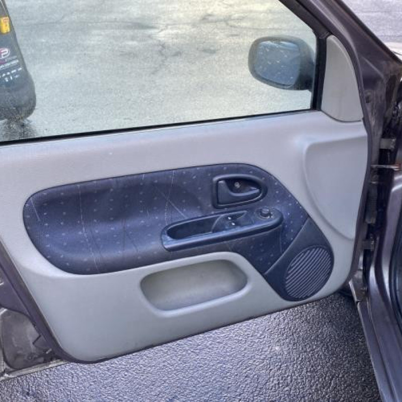 Boitier air bag RENAULT CLIO 2 Photo n°9