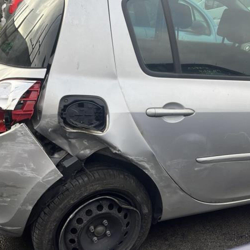 Moteur RENAULT CLIO 3 Photo n°6
