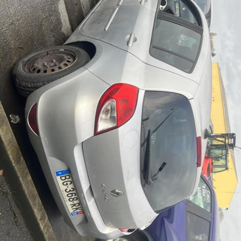 Moteur RENAULT CLIO 3 Photo n°9
