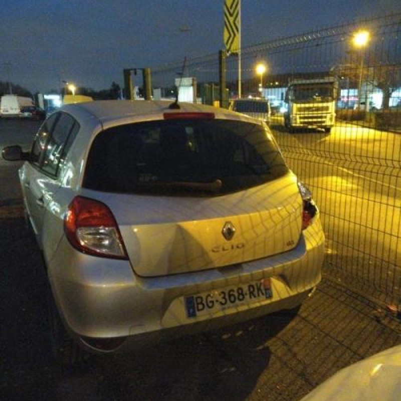 Moteur RENAULT CLIO 3 Photo n°14