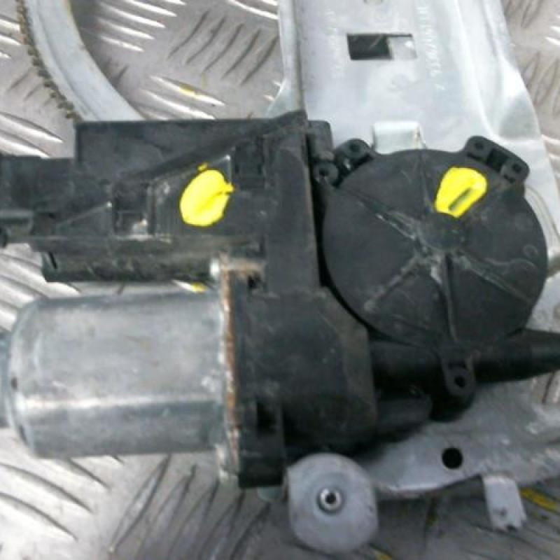 Leve vitre electrique avant gauche OPEL MERIVA A Photo n°1