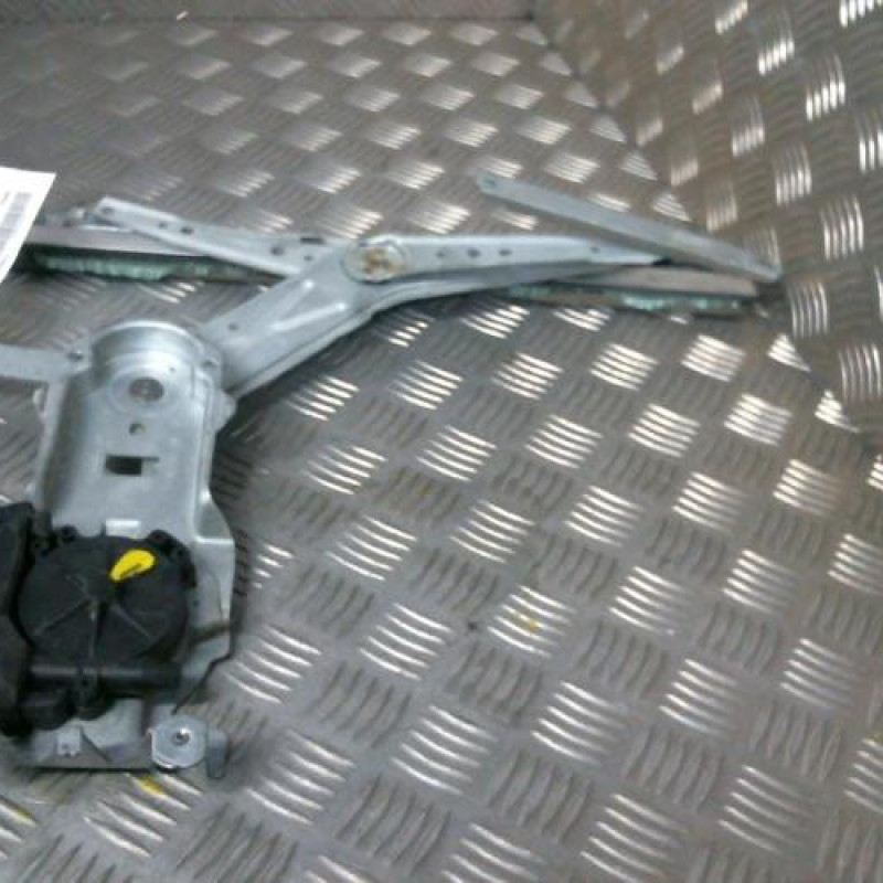 Leve vitre electrique avant gauche OPEL MERIVA A Photo n°2