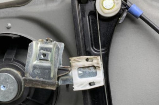 Leve vitre electrique avant droit MERCEDES CLASSE B 245
