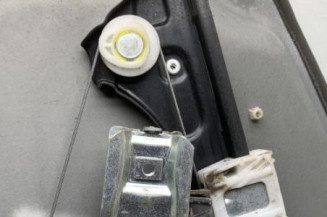 Leve vitre electrique avant droit MERCEDES CLASSE B 245