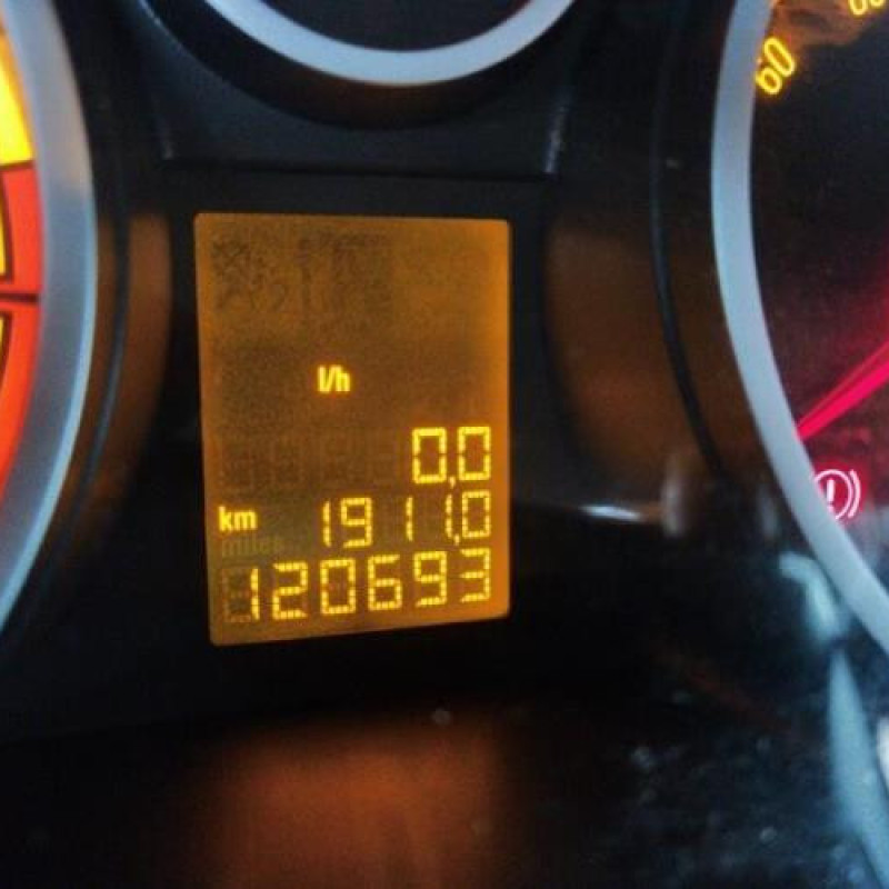 Porte avant droit OPEL CORSA D Photo n°16