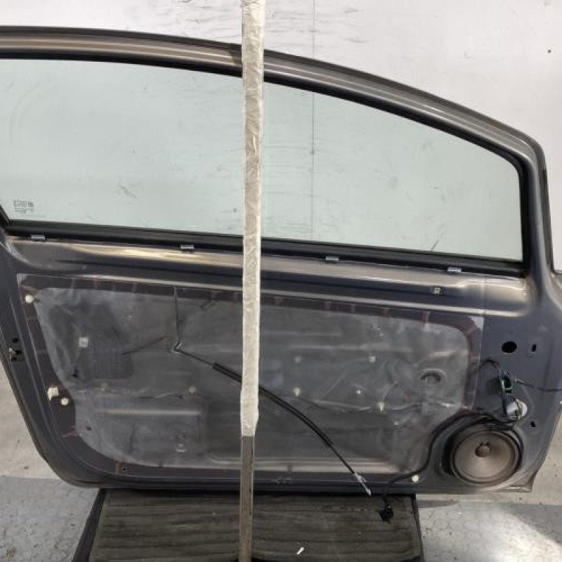 Porte avant gauche OPEL CORSA D Photo n°7