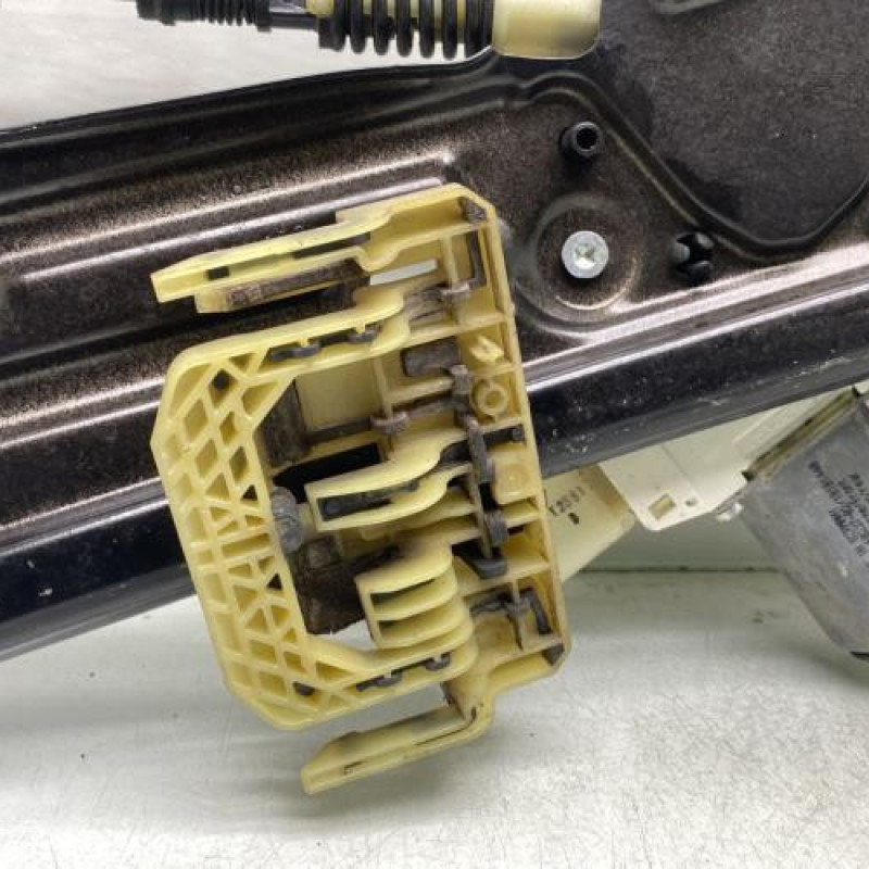Leve vitre electrique arriere gauche BMW SERIE 5 F11 Photo n°2