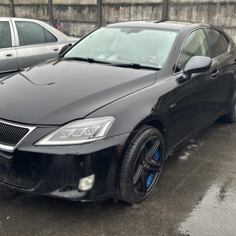 Pare choc arriere LEXUS IS 2 Photo n°7