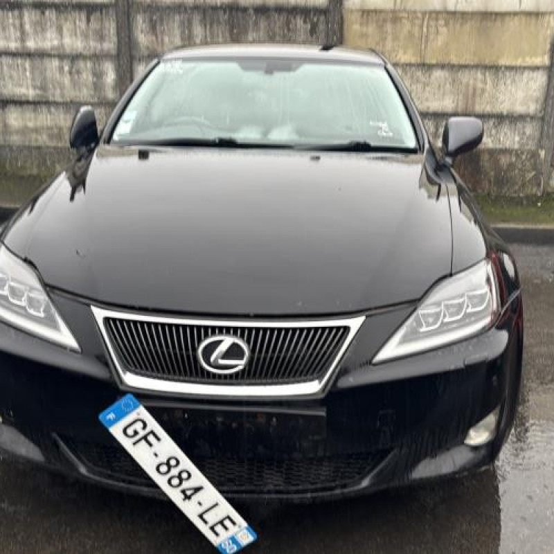 Pare choc arriere LEXUS IS 2 Photo n°14