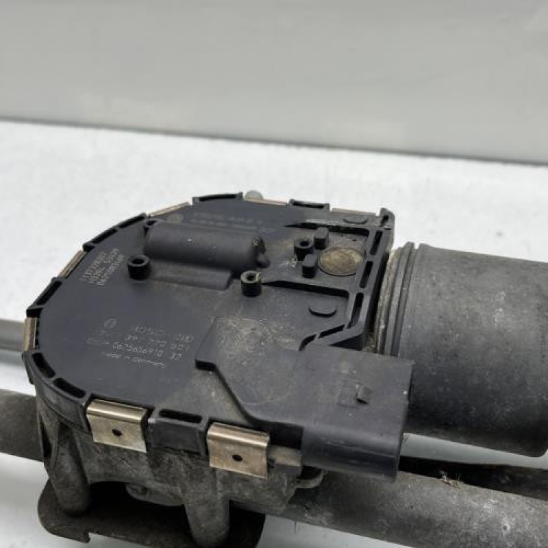 Moteur essuie glace avant VOLKSWAGEN GOLF 5 Photo n°4