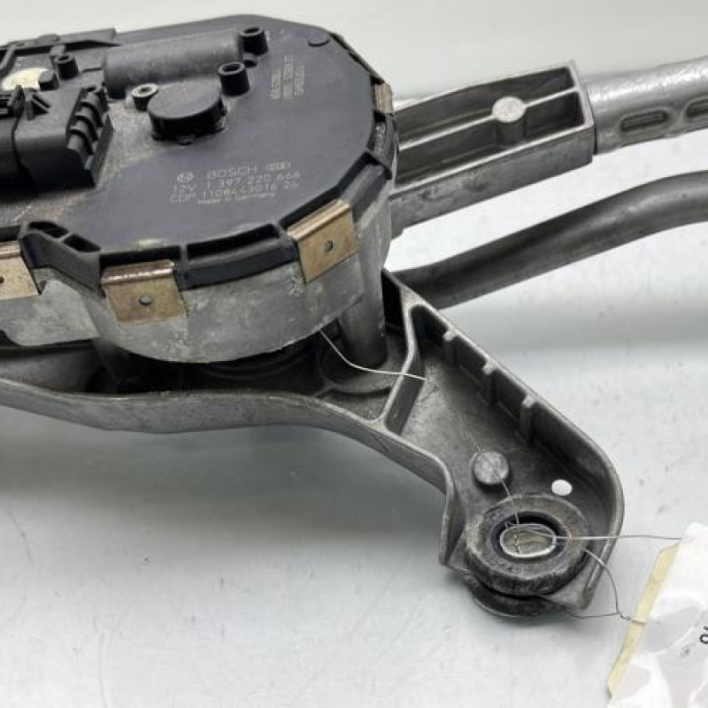 Moteur essuie glace avant MERCEDES CLASSE C 204 Photo n°4