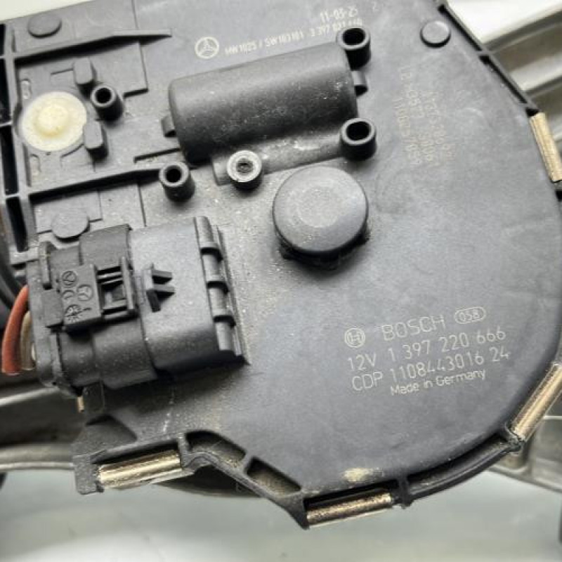 Moteur essuie glace avant MERCEDES CLASSE C 204 Photo n°8