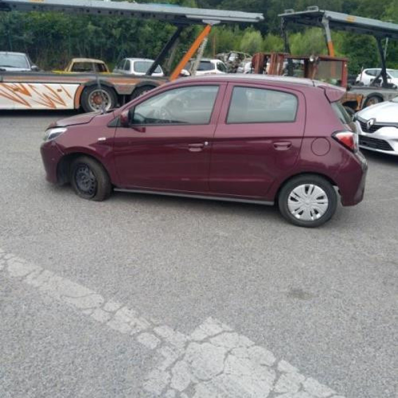 Pare boue arriere droit MITSUBISHI SPACE STAR 3 Photo n°8