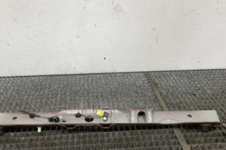 Traverse superieure MITSUBISHI SPACE STAR 3 Photo n°1