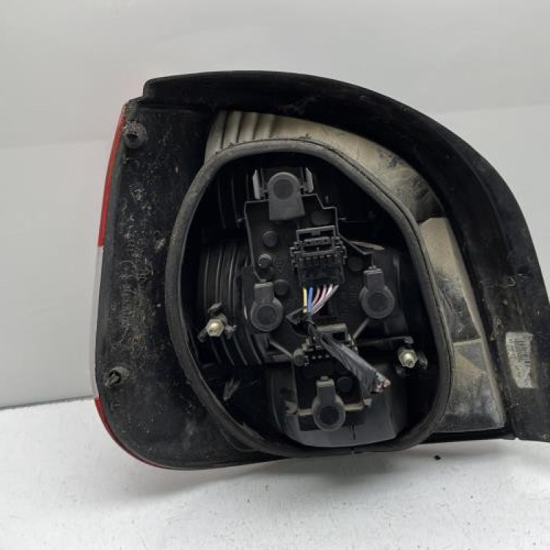 Feu arriere principal droit (feux) RENAULT SCENIC 1 Photo n°3