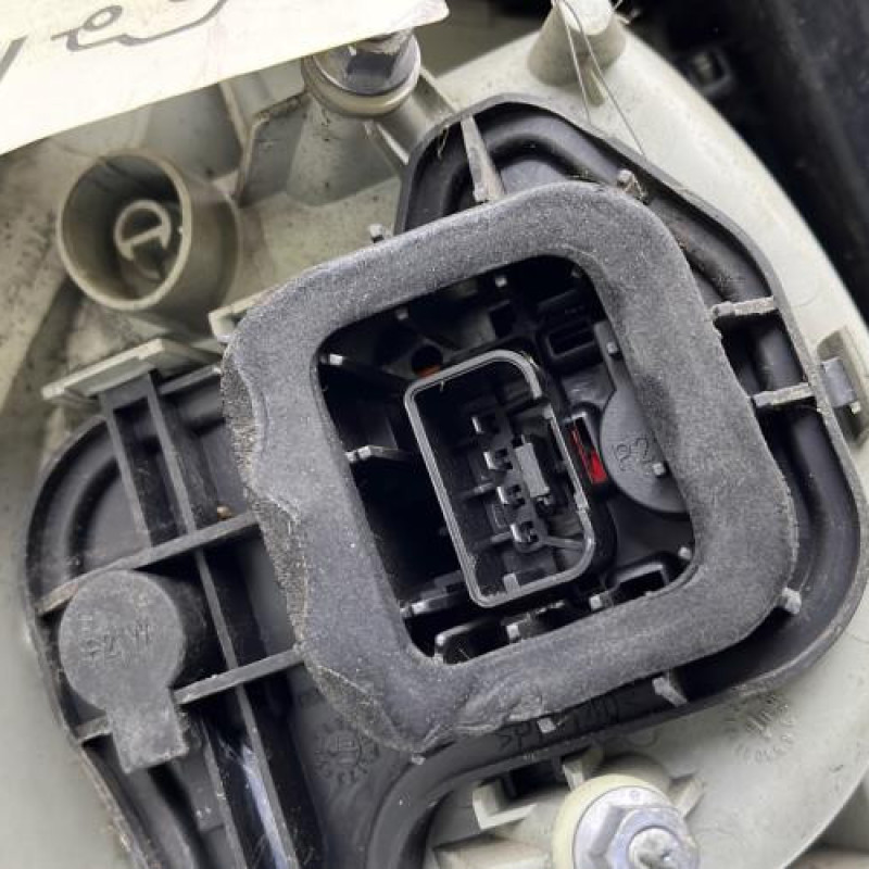 Feu arriere principal droit (feux) VOLKSWAGEN GOLF 5 Photo n°6