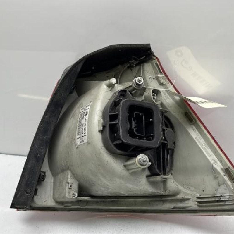 Feu arriere principal gauche (feux) VOLKSWAGEN GOLF 5 Photo n°5