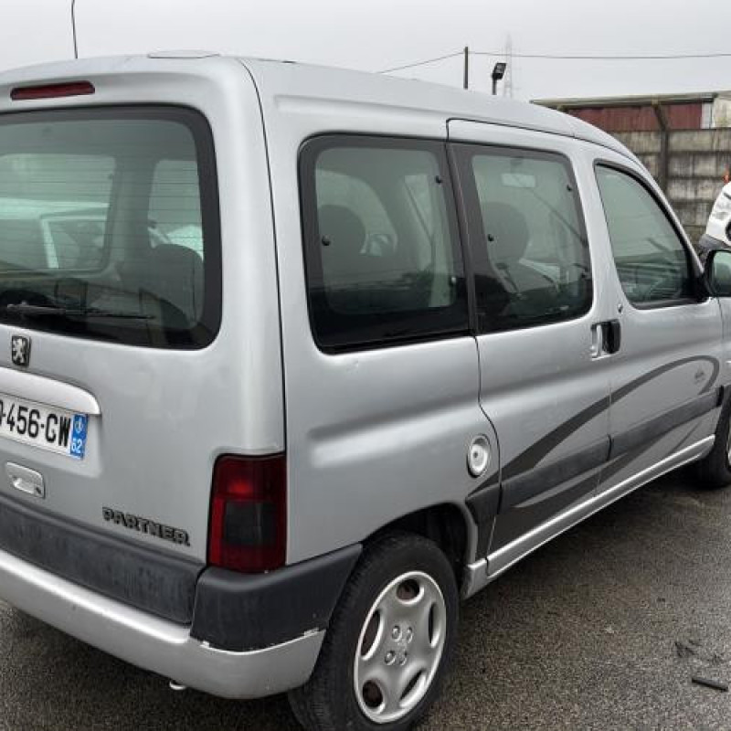 Feu arriere principal gauche (feux) PEUGEOT PARTNER 1 Photo n°20