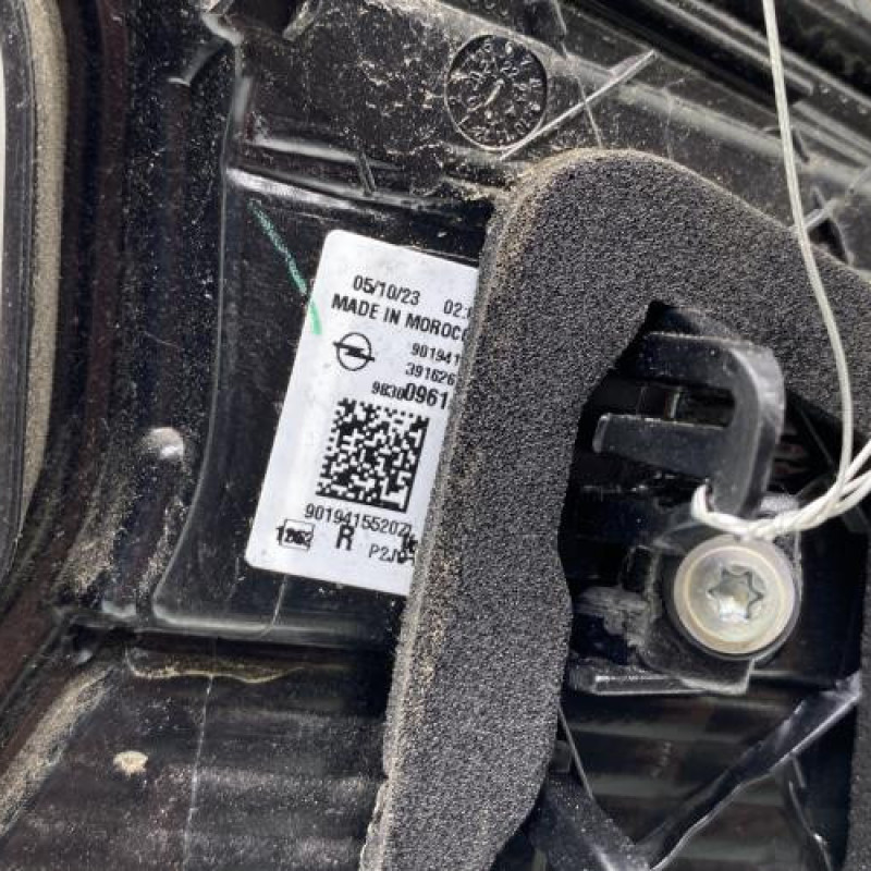 Feu arriere secondaire droit (feux) OPEL CORSA F Photo n°3