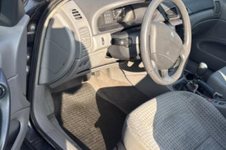 Feu arriere principal gauche (feux) RENAULT LAGUNA 2