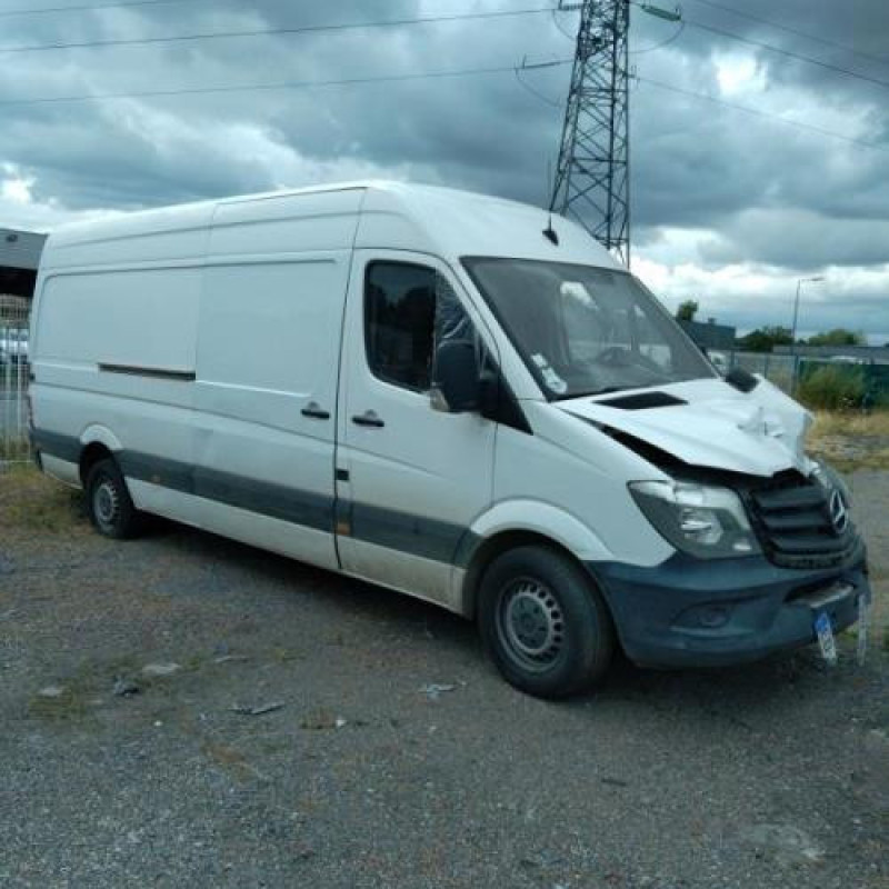 Porte avant droit MERCEDES SPRINTER 2 Photo n°20